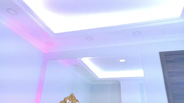 AshleyFerri online show from 12/17/25, 11:37