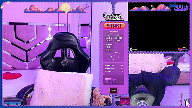 Snapshot of EvaHale_ chatting on 01/08/25, 12:49 EvaHale online show from 01/08/25, 12:49