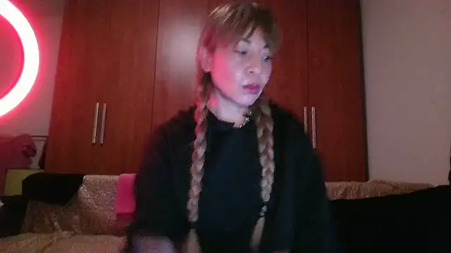 KarolinaReaper online show from 10/23/25, 03:54