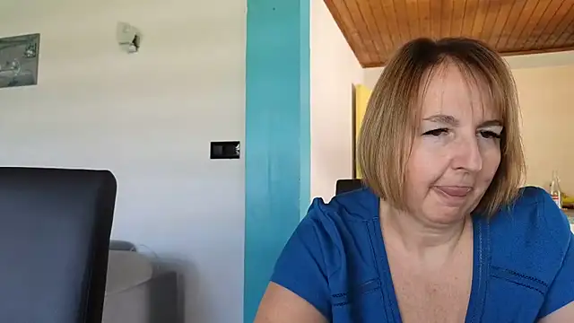 Snapshot of Sandcoq chatting on 06/11/26, 10:45 Sandcoq online show from 06/11/26, 10:45