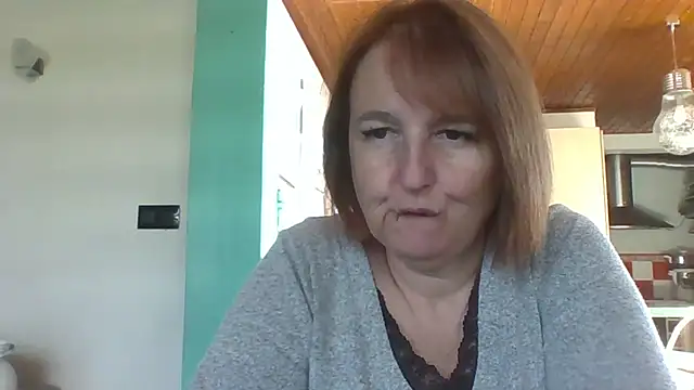 Snapshot of Sandcoq chatting on 10/01/25, 01:48 Sandcoq online show from 10/01/25, 01:48