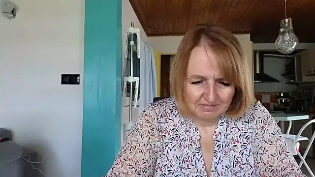 Snapshot of Sandcoq chatting on 05/19/26, 08:43 Sandcoq online show from 05/19/26, 08:43
