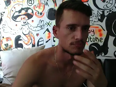 roystonee01 online show from 09/22/25, 05:30