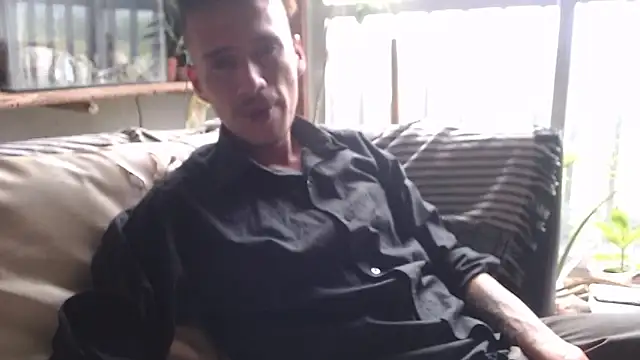 Snapshot of roystonee01 chatting on 02/23/26, 05:57 roystonee01 online show from 02/23/26, 05:57