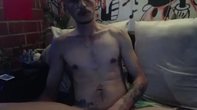 roystonee01 online show from 10/30/25, 11:01