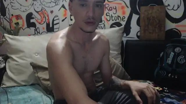 roystonee01 online show from 10/30/25, 09:18