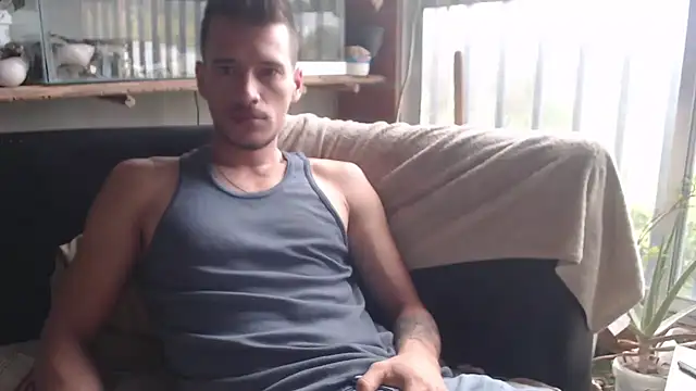 roystonee01 online show from 03/07/26, 11:49