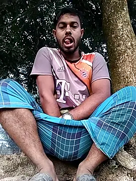 Snapshot of arafat_mia chatting on 01/12/26, 01:01 arafat mia online show from 01/12/26, 01:01