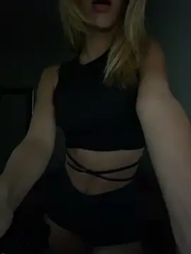 Carolinen online show from 02/28/25, 04:21