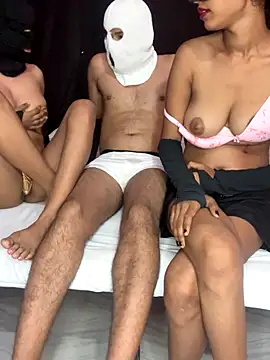 Snapshot of saviverma2024 chatting on 09/12/25, 06:02 saviverma2024 online show from 09/12/25, 06:02