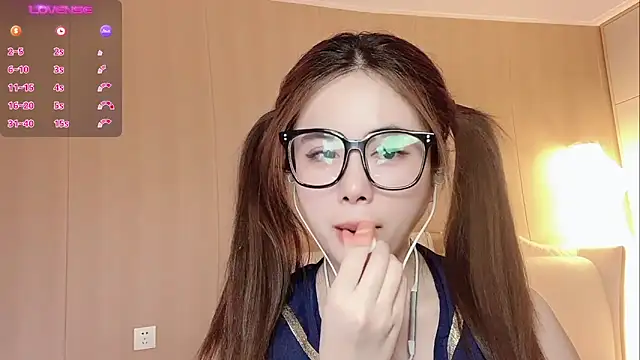 Snapshot of jiaozi-kiss chatting on 02/07/25, 06:03 jiaozi-kiss online show from 02/07/25, 06:03