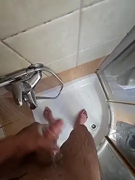 Snapshot of Alexxxmaster1312 chatting on 12/18/25, 02:54 Alexxxmaster1312 online show from 12/18/25, 02:54