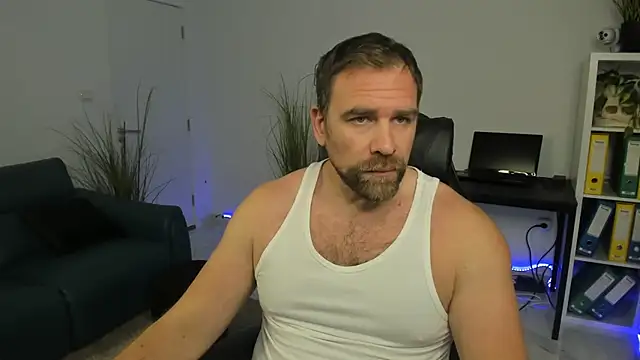 John-E-Dough online show from 11/26/25, 09:53