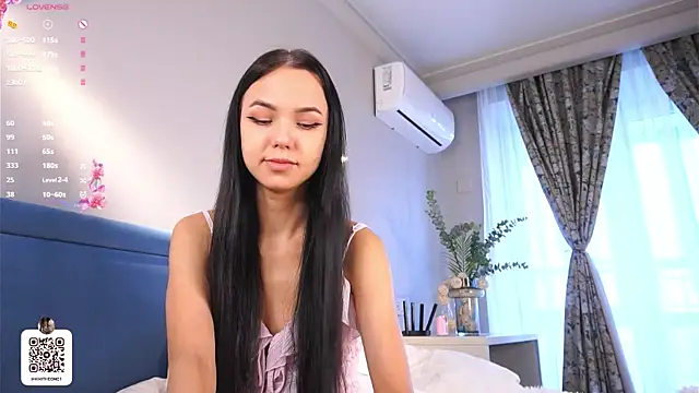 SynneFrary online show from 10/14/25, 06:03