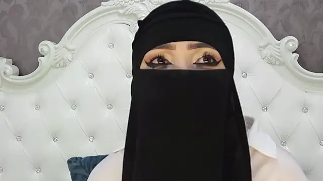 Snapshot of Hajar_Kar chatting on 06/27/26, 05:24 Hajar Kar online show from 06/27/26, 05:24