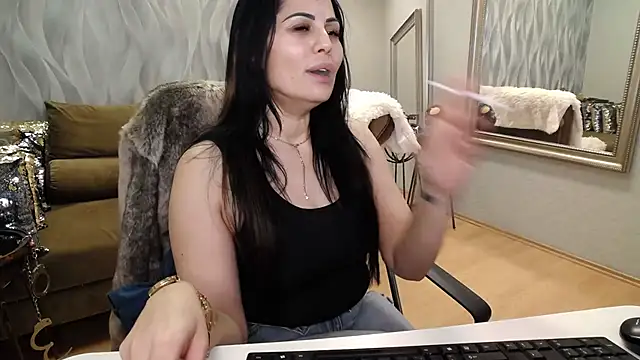 Sara Poison online show from 03/06/26, 03:56