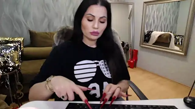 Sara Poison online show from 04/04/26, 03:02