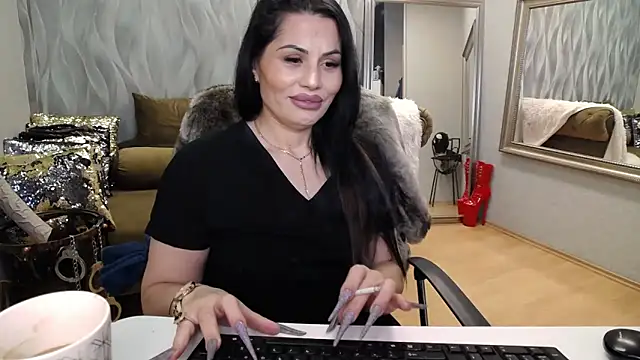 Sara Poison online show from 04/14/26, 02:38