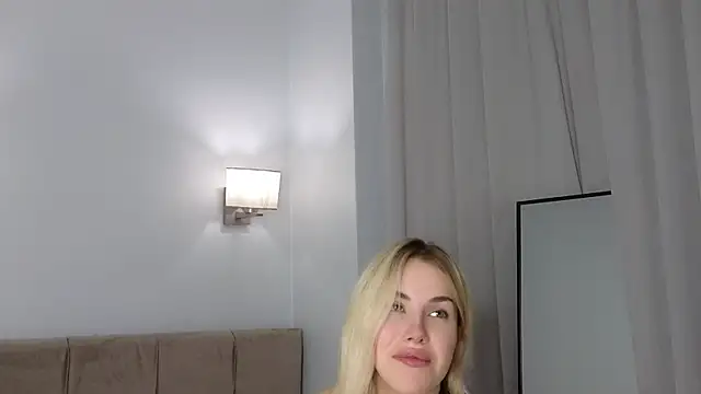 Snapshot of magnificent_angel chatting on 03/09/25, 10:52 magnificent angel online show from 03/09/25, 10:52