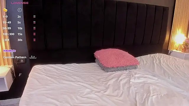 sweetsofia18 online show from 03/26/26, 11:13