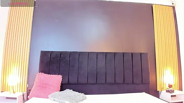 Snapshot of sweetsofia18 chatting on 03/18/25, 10:28 sweetsofia18 online show from 03/18/25, 10:28