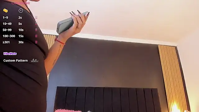 Snapshot of sweetsofia18 chatting on 12/04/25, 10:53 sweetsofia18 online show from 12/04/25, 10:53