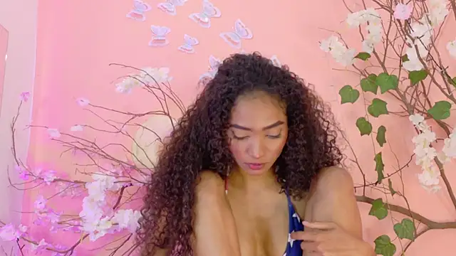 Snapshot of Charlotte_Love10 chatting on 07/03/26, 11:33 Charlotte Love10 online show from 07/03/26, 11:33