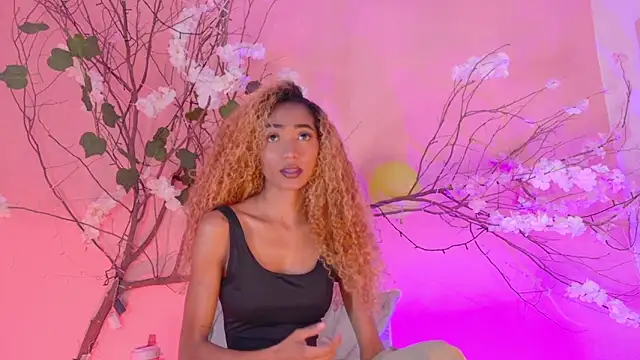 Charlotte Love10 online show from 03/04/26, 12:02