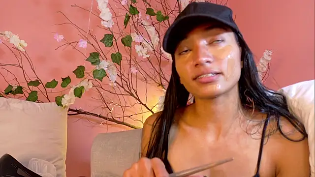 Charlotte Love10 online show from 11/09/25, 07:40