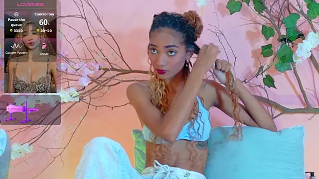 Charlotte Love10 online show from 03/25/26, 12:04