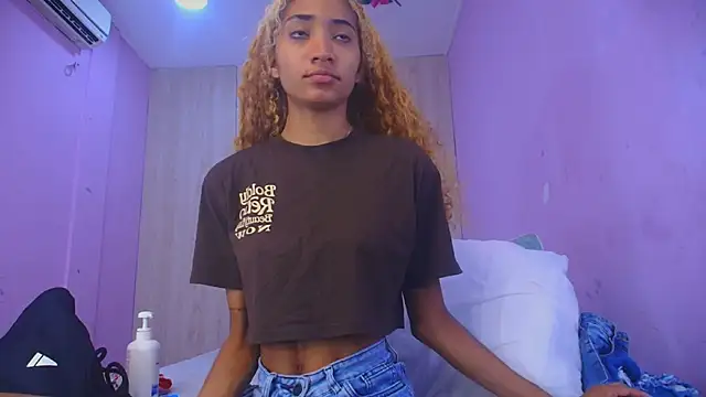 Charlotte Love10 online show from 10/15/25, 10:56