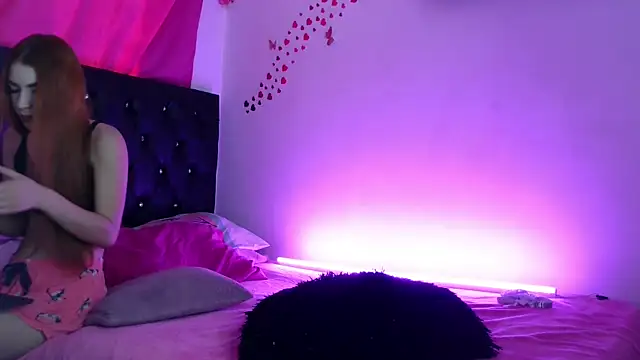 littleayshel online show from 11/05/25, 01:03