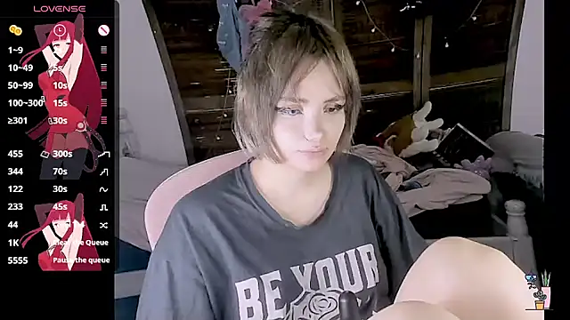 madokapruriens online show from 11/18/25, 04:05