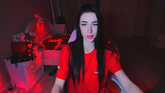 Snapshot of lovely_desire chatting on 10/23/25, 04:05 lovely desire online show from 10/23/25, 04:05