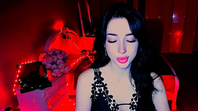 Snapshot of lovely_desire chatting on 03/22/25, 06:47 lovely desire online show from 03/22/25, 06:47