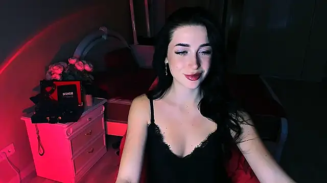 Snapshot of lovely_desire chatting on 11/25/25, 08:47 lovely desire online show from 11/25/25, 08:47