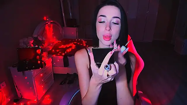 Snapshot of lovely_desire chatting on 10/10/25, 07:53 lovely desire online show from 10/10/25, 07:53