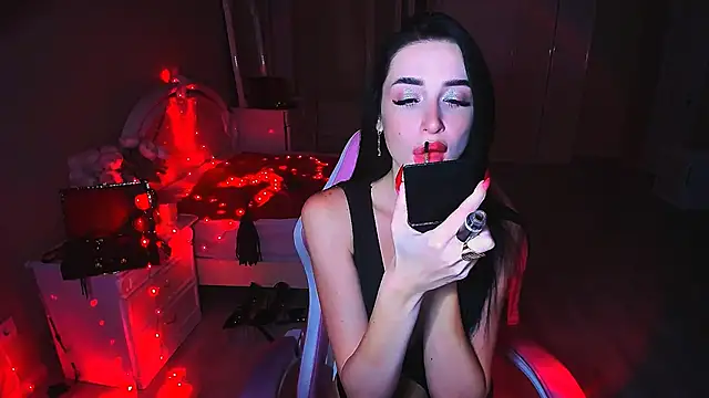 Snapshot of lovely_desire chatting on 10/13/25, 08:27 lovely desire online show from 10/13/25, 08:27