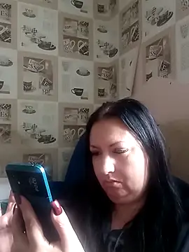 Snapshot of Veronica-Celie chatting on 10/11/25, 12:06 Veronica-Celie online show from 10/11/25, 12:06