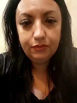 Snapshot of Veronica-Celie chatting on 06/03/26, 08:02 Veronica-Celie online show from 06/03/26, 08:02