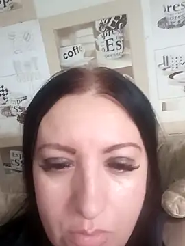 Veronica-Celie online show from 12/22/25, 12:16