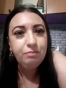 Snapshot of Veronica-Celie chatting on 10/10/25, 07:58 Veronica-Celie online show from 10/10/25, 07:58
