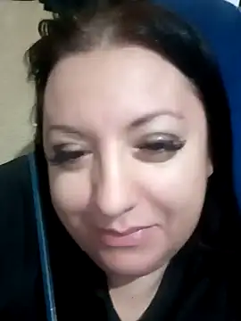 Snapshot of Veronica-Celie chatting on 01/01/25, 05:33 Veronica-Celie online show from 01/01/25, 05:33