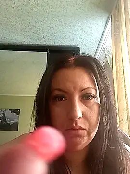 Snapshot of Veronica-Celie chatting on 10/03/25, 06:48 Veronica-Celie online show from 10/03/25, 06:48