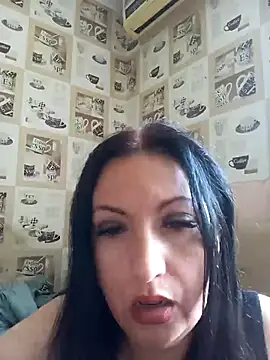 Snapshot of Veronica-Celie chatting on 05/03/26, 09:14 Veronica-Celie online show from 05/03/26, 09:14