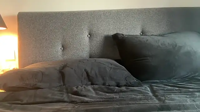 Leylah Linda online show from 02/25/26, 09:31