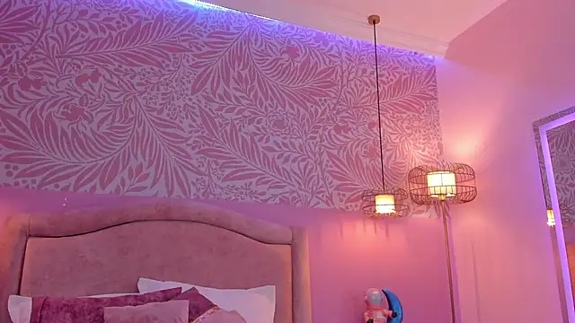 EmilyCollinss1 online show from 11/29/25, 08:36