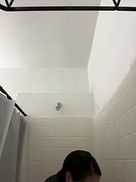 AlyssiaAmoreXO online show from 12/18/25, 05:06