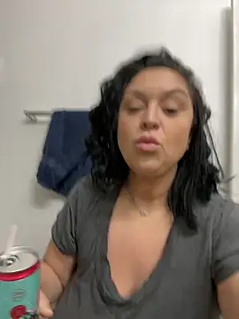 AlyssiaAmoreXO online show from 12/04/25, 02:38