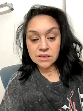 AlyssiaAmoreXO online show from 12/03/25, 01:21